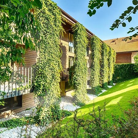 Hotel La Croix Blanche Hauterive  Exteriör bild