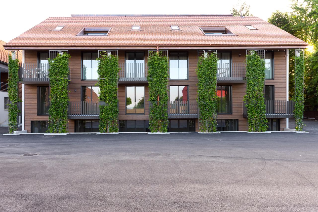 Hotel La Croix Blanche Hauterive  Exteriör bild