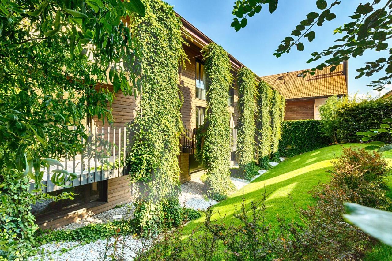 Hotel La Croix Blanche Hauterive  Exteriör bild